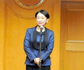 山尾志桜里-21.jpg