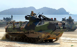 水陸両用強襲車-1.jpg