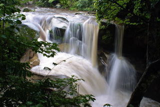 洞元の滝-1.jpg